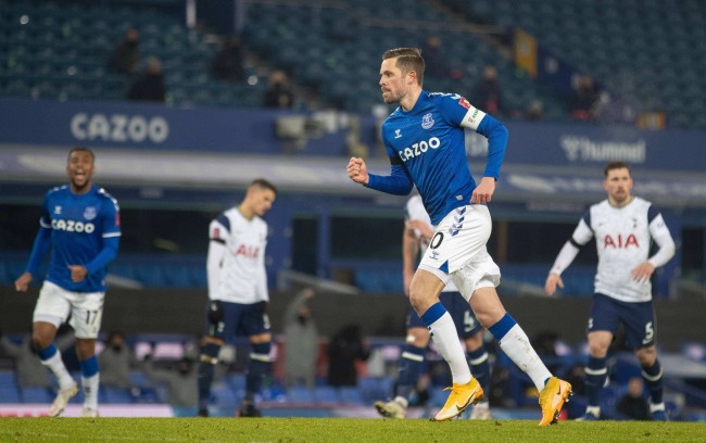 德前锋布莱 德前锋布莱