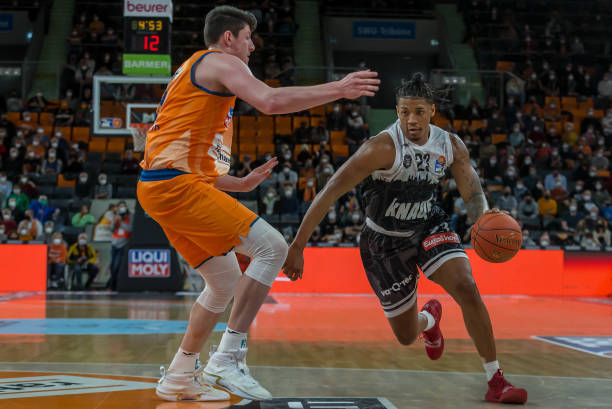 个充满竞争 个充满竞争